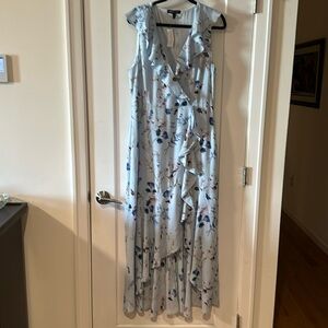 Banana republic - Sleeveless ruffle flower dress